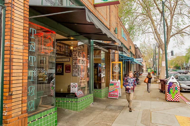 Temescal's Telegraph Ave is lined with a variety of shops, boutiques, and restaurants for residents to choose from. 