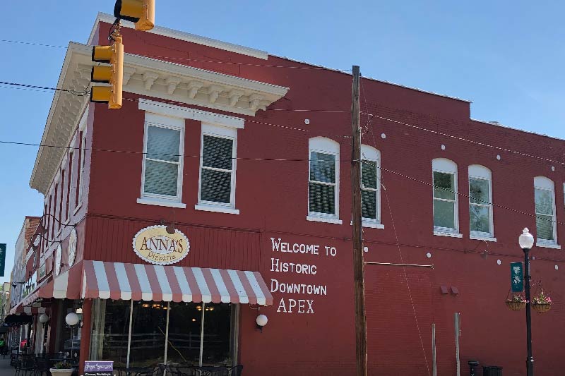 Anna's Pizzaria in the historic downtown district of Apex, North Carolina.