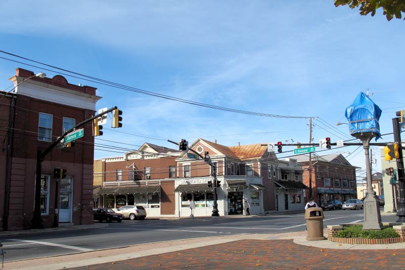 Street view of Downtown Gaithersburg, Maryland