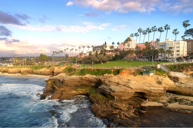 The seaside cliffs of La Jolla, San Diego. 