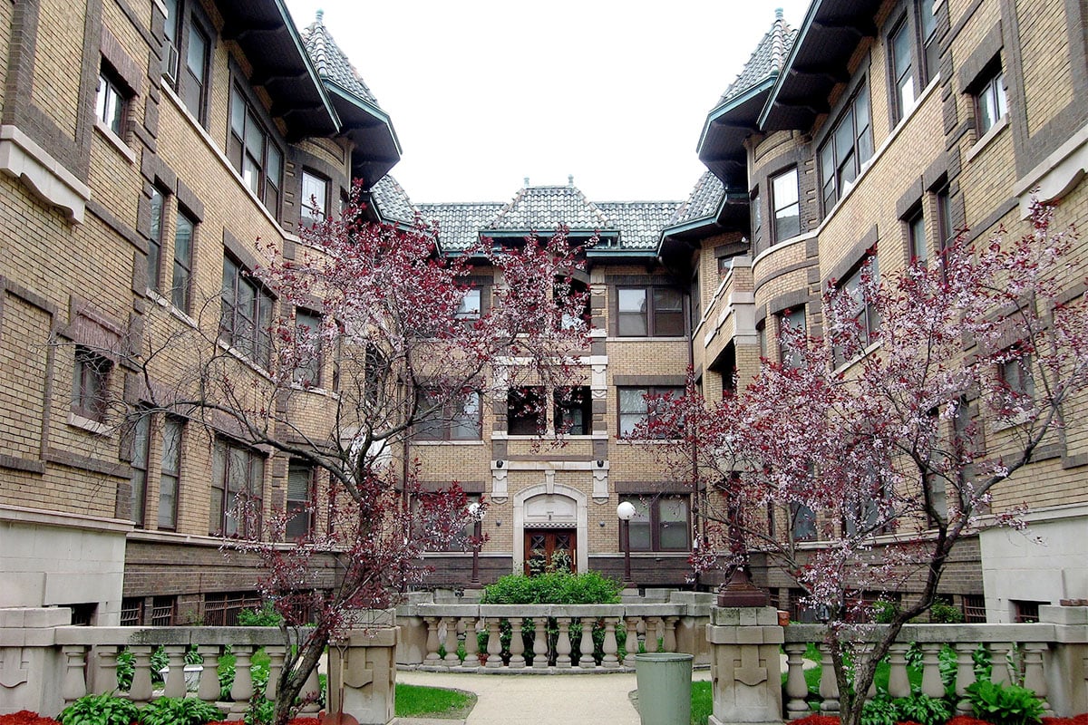 Apartment building with a courtyard Chicago 