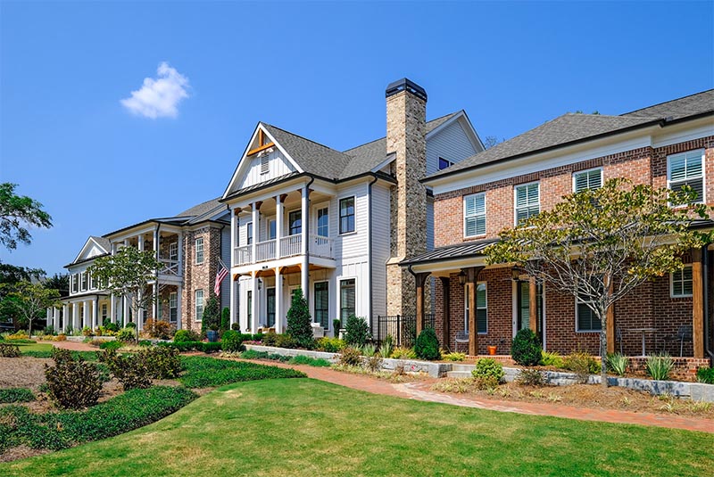 A street of historic homes in Alpharetta Georgia