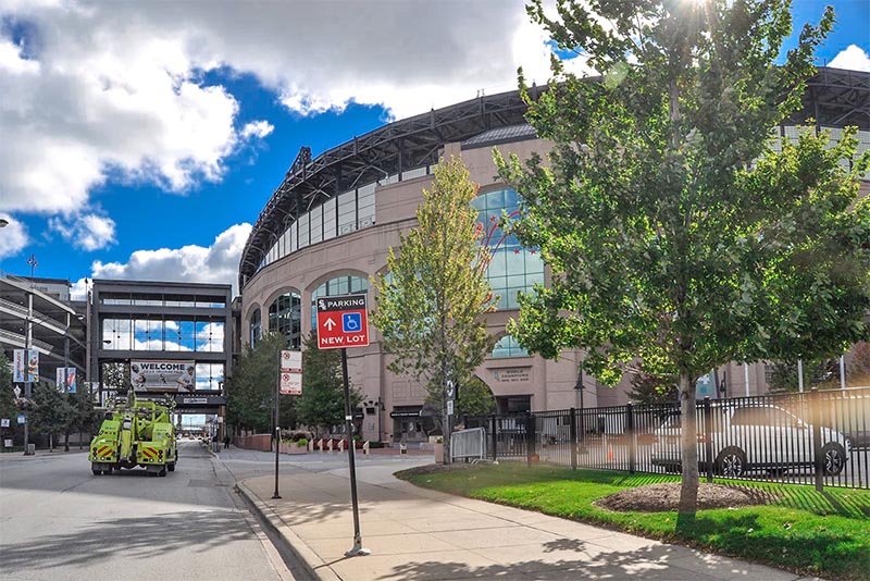 An exterior view of Guaranteed Rate Field from the parking lot.