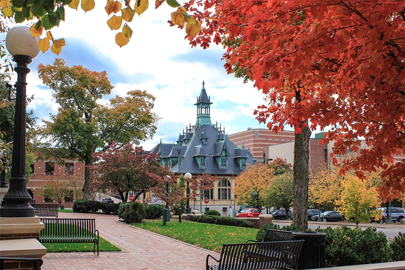 A view of a museum in Clarksville Tennessee as seen from a park.