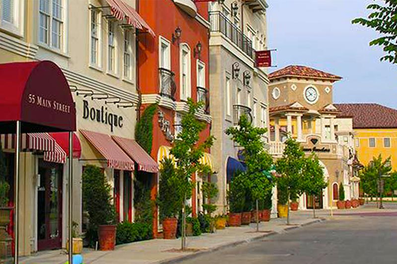 Shops lining the street in Colleyville, Texas