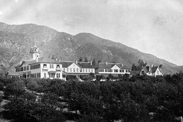 Black and white photo of Historical Sierra Madre Villa Hotel. 