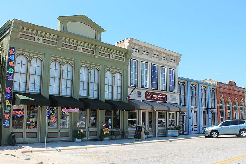 Buildings along a street in the downtown area of Hutto, Texas