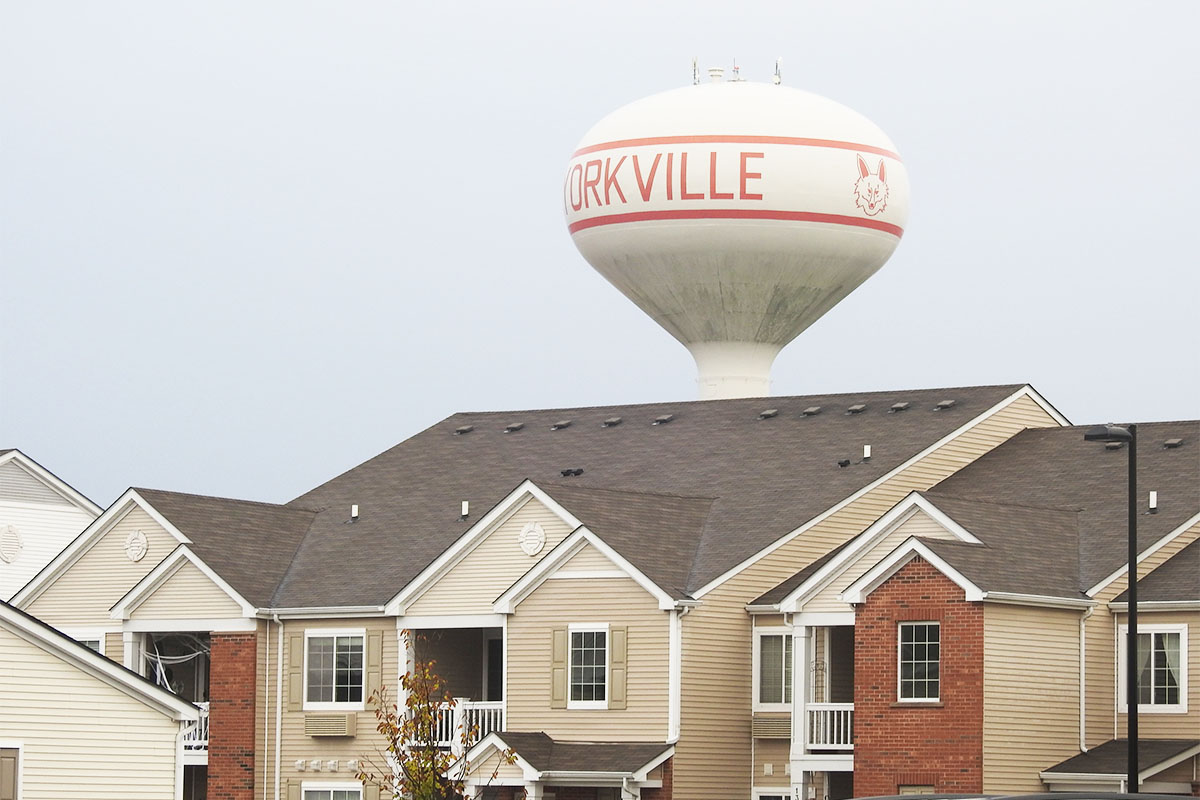 Yorkville Illinois Watertown condo 