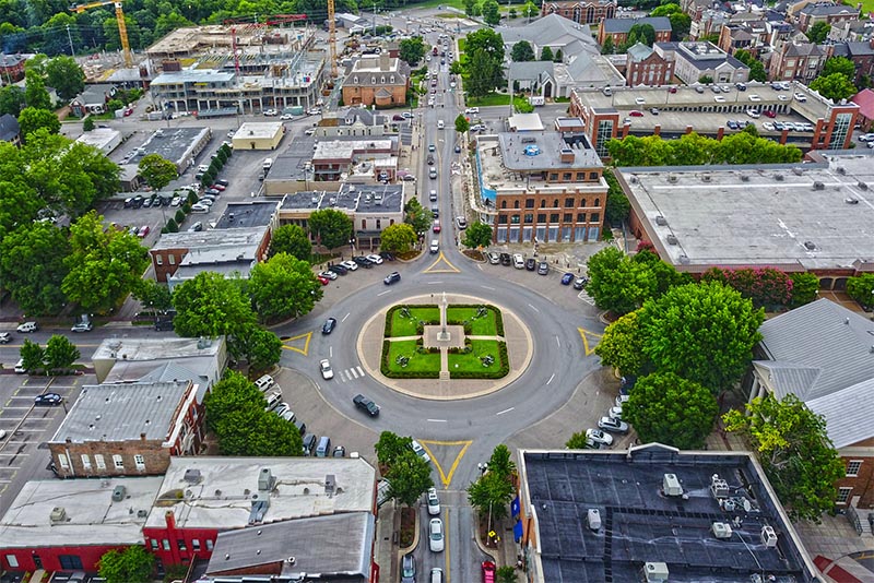 The center roundabout of downtown Franklin TN