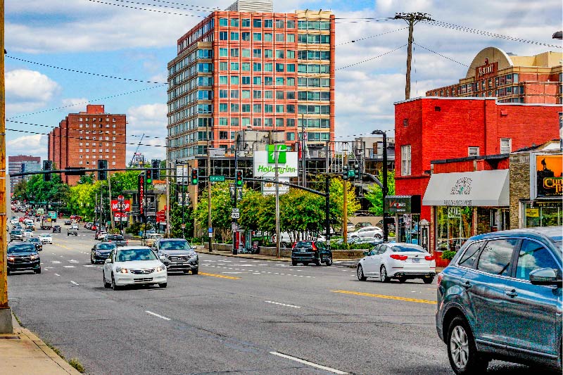 THe intersection of south 28th Ave and West End Ave in the West End neighborhood of Nashville